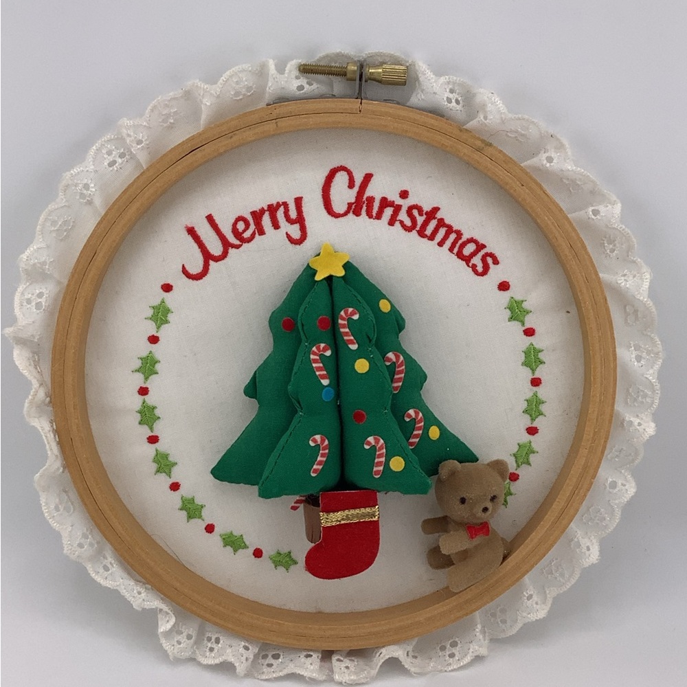 Vintage Russ “Merry Christmas” Christmas Tree Embroidery Hoop 3D